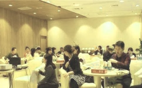 品鑒會邀請函模板