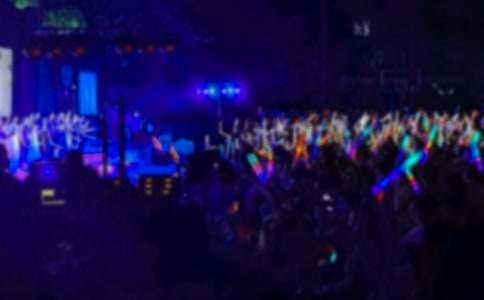 ���I����������~����