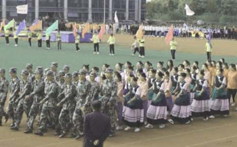 ��Ŀ���µ����cͣ܇���𲽲������E