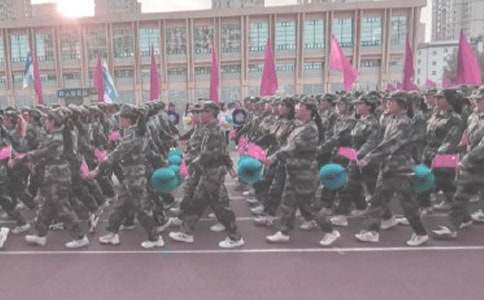 ��Ŀ���𲽲������E���u�֘˜�