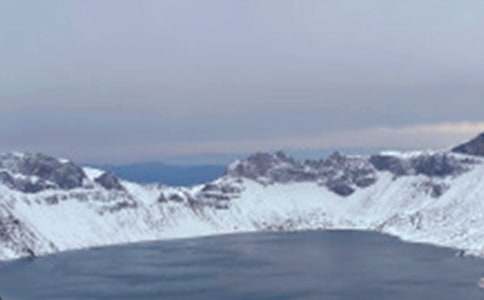 �L��ɽ�L������300��