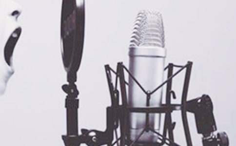 �۳����һ���˃�������