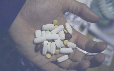 悲催的吃藥生活作文600字