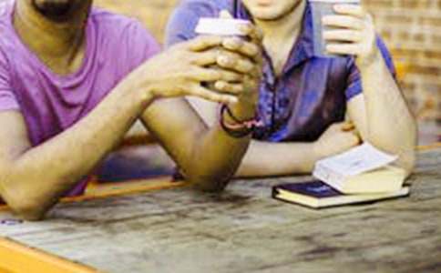 ���õĴ�W���Č������ģ��R��8ƪ