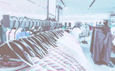 ���b�N�۷����߄���