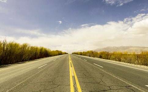 公路遇險作文400字