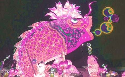 花燈三最初三作文