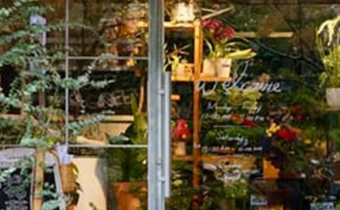 �����r������T��