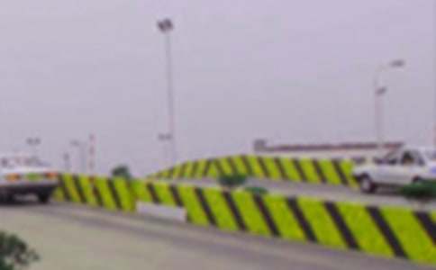 �Ϻ��{У�W܇����