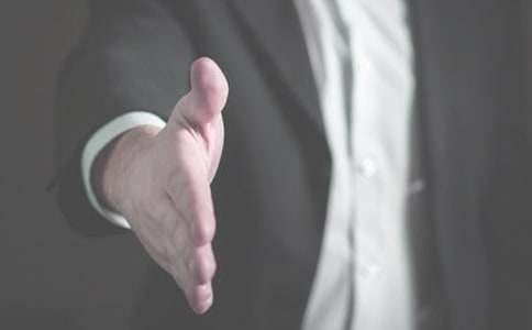 ���H����