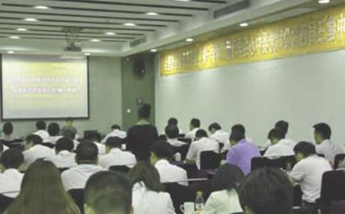 ���x��Ƹ�������v��ģ�弯����ƪ