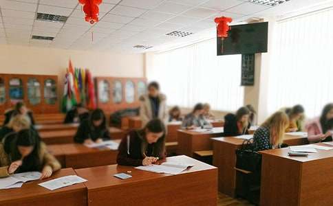 �����ĘI�Y��ԇ֪�R�c�������c���ɵą^�e