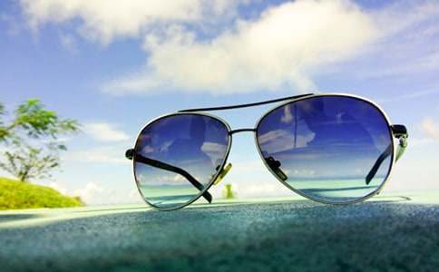 墨鏡先生找朋友優秀作文