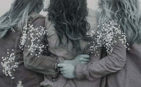 һ���\����Ů����С�W����400��