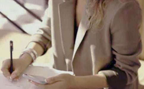 女性需要堅強作文