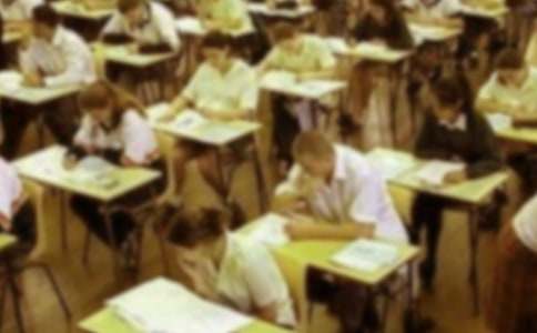 ���������σ���ĩ��ԇ�}���𰸣����x6�ף�