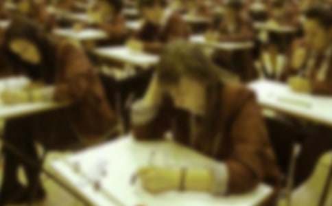 ���꼉�Z�ĵ�һ�W����ĩ��ԇԇ�}