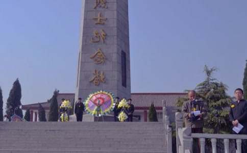 小學生作文給爺爺掃墓