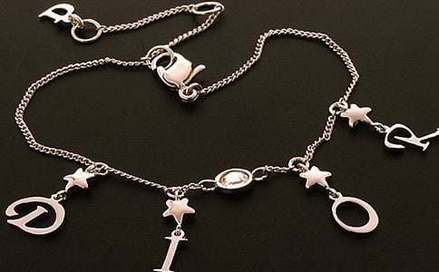 心中不逝的手鏈初二作文