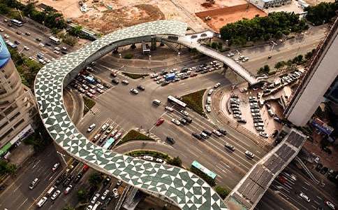 ���ҊС�W����300��