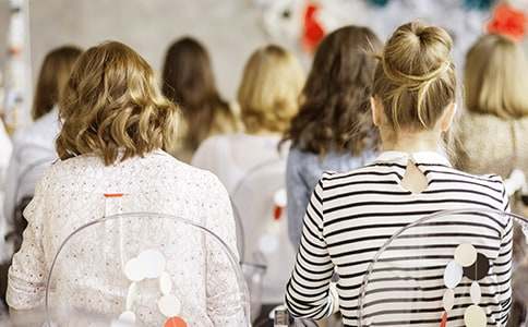 2017��2���и����}