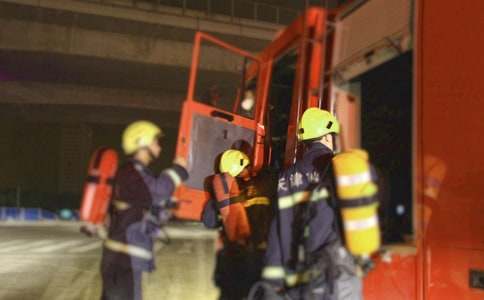 ������ȫ�̰������x12ƪ��