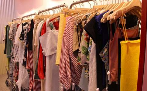 ���꼉�Ե�����Ԫͬ�����ģ�δ�����·���ͨ��94ƪ��