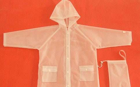 紅色的雨衣小學生作文