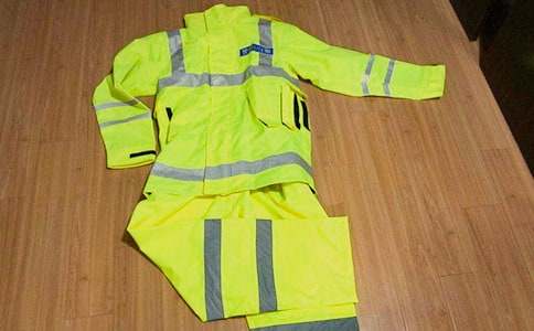 充氣雨衣作文范文