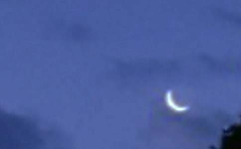 小學紅色月亮作文