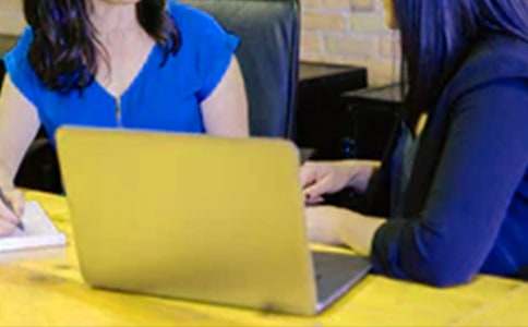 �ҳ����ĵ�һ���¿����Y����300��